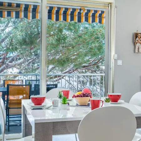 Apartamento 2-room With Terrace Sea View