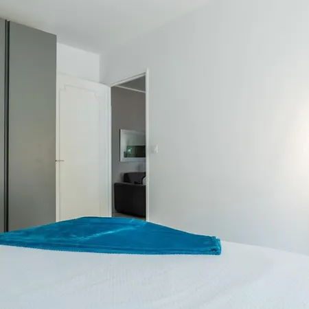 2-room With Terrace Sea View